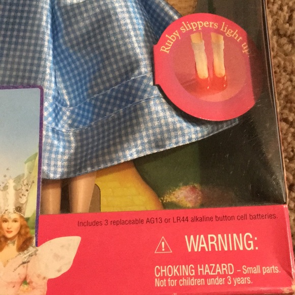 Vintage New in Box 1999 Mattel Barbie "Dorothy" The Wizard Of Oz with Toto. - Picture 4 of 9